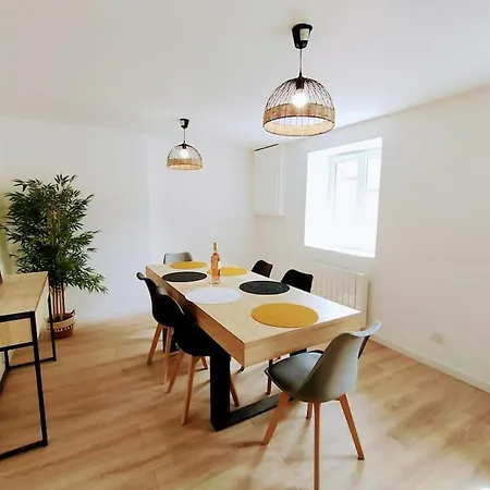 Appartement Duplex Sur Patio *