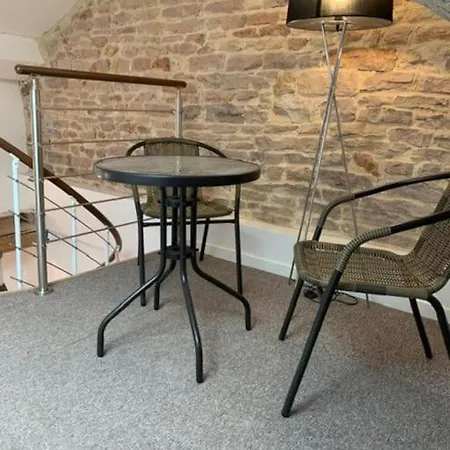 Duplex Sur Patio *